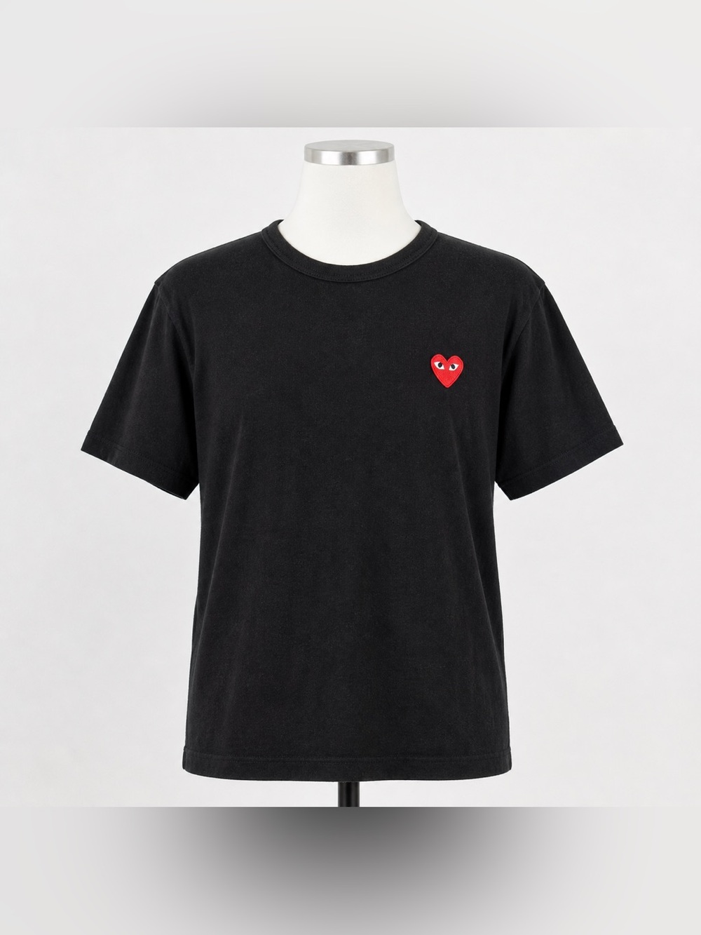 Comme des Garçons PLAY Black Tee Red Heart Logo Size M